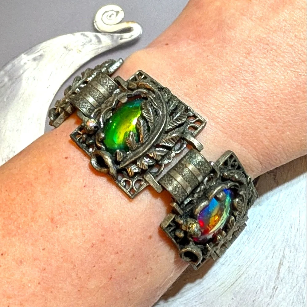 Renaissance Revival Vintage Aurora Borealis Glass and Rhinestone Chunky Bracelet